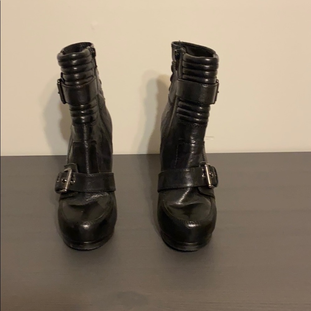 Nine West Size 7M booties